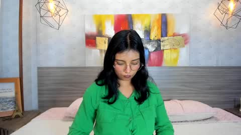 Snapshot of candys_victoria chatting on 01.28.25 Candys Victoria online show from 01.28.25