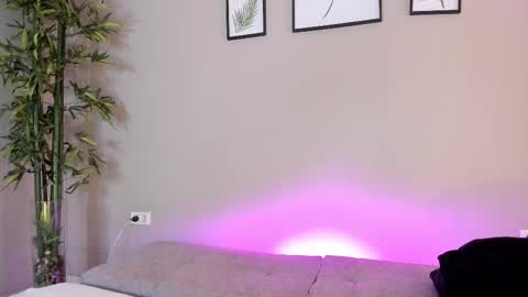 Isabella online show from 02.21.25