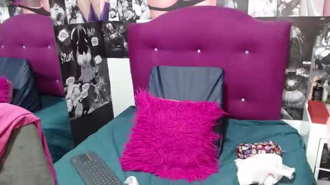 Snapshot of canela_a73 chatting on 09.22.25 Canela online show from 09.22.25