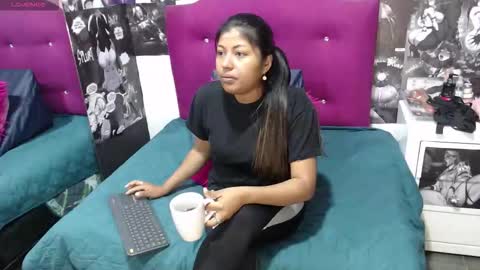 Snapshot of canela_a73 chatting on 09.27.25 Canela online show from 09.27.25