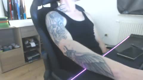 Snapshot of capoo89 chatting on 12.02.24 Chriz online show from 12.02.24