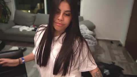 Snapshot of capriciousqueen chatting on 09.15.25 Miyah online show from 09.15.25