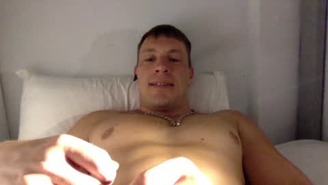 Snapshot of capt_oliver chatting on 01.21.25 follow my twitter  online show from 01.21.25