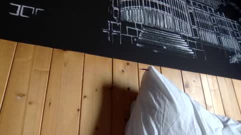 Snapshot of capt_oliver chatting on 02.12.25 follow my twitter  online show from 02.12.25