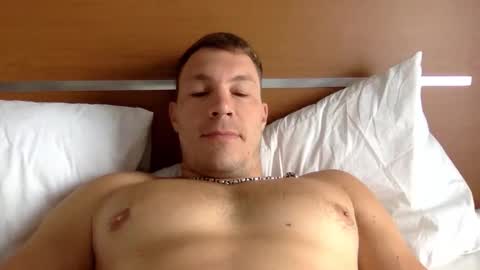 Snapshot of capt_oliver chatting on 09.16.25 follow my twitter  online show from 09.16.25