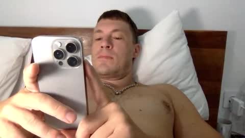 Snapshot of capt_oliver chatting on 09.27.25 follow my twitter  online show from 09.27.25