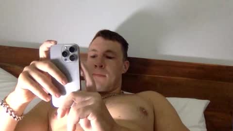 Snapshot of capt_oliver chatting on 09.30.25 follow my twitter  online show from 09.30.25