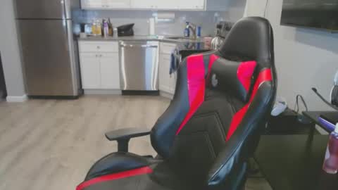 Snapshot of cardi_beans chatting on 02.12.25 cardi_beans online show from 02.12.25