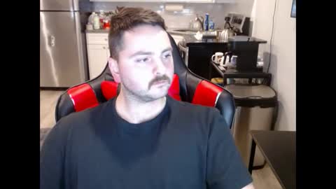 Snapshot of cardi_beans chatting on 10.28.25 cardi_beans online show from 10.28.25