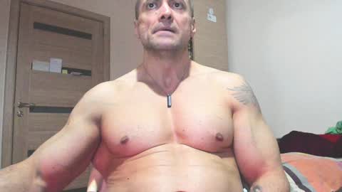 Snapshot of carin_the_body chatting on 01.22.25 Laz online show from 01.22.25