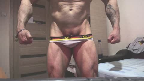 Snapshot of carin_the_body chatting on 02.05.25 Laz online show from 02.05.25