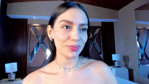 Snapshot of carina_rossi chatting on 01.09.25 Carina online show from 01.09.25