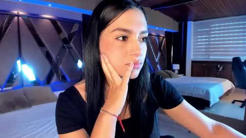 Snapshot of carina_rossi chatting on 02.22.25 Carina online show from 02.22.25