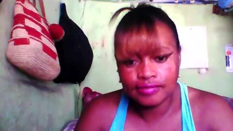 Snapshot of carinesexy69 chatting on 12.18.24 carinesexy69 online show from 12.18.24