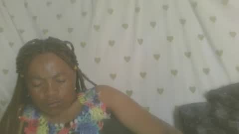 Snapshot of carinesexy69 chatting on 09.23.25 carinesexy69 online show from 09.23.25