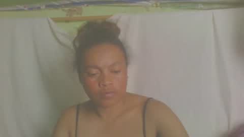 Snapshot of carinesexy69 chatting on 09.30.25 carinesexy69 online show from 09.30.25