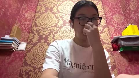 Snapshot of carinirick chatting on 11.30.25 Chloe online show from 11.30.25