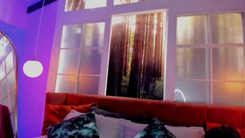 Snapshot of carliemoss chatting on 10.15.25    online show from 10.15.25