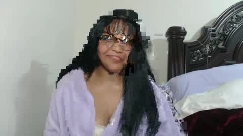 Snapshot of carmellovekisses chatting on 09.25.25 CARAMEL xoxo online show from 09.25.25