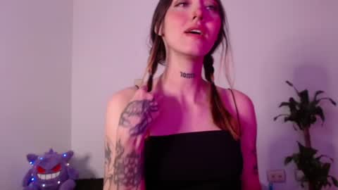 Snapshot of carmennrusso chatting on 11.16.25 carmennrusso online show from 11.16.25