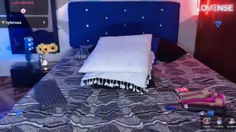 Snapshot of carolineblich chatting on 01.31.25 Carolin Blich online show from 01.31.25