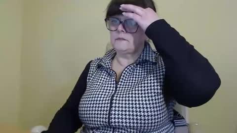 CarolineDream  online show from 10.13.25