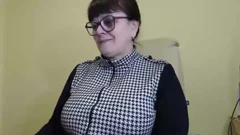 CarolineDream  online show from 10.27.25