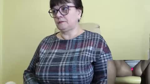 CarolineDream  online show from 10.28.25