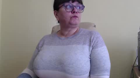 CarolineDream  online show from 10.30.25