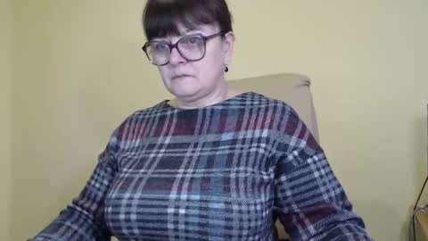 CarolineDream  online show from 11.19.25