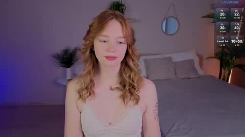 Snapshot of carolinnk chatting on 09.12.25 Caro online show from 09.12.25