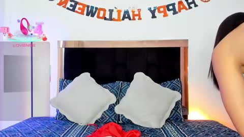 Snapshot of carorosse chatting on 10.12.25 Caro  online show from 10.12.25