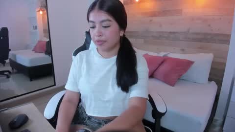 Snapshot of carriepink_ chatting on 09.16.25 carriepink_ online show from 09.16.25