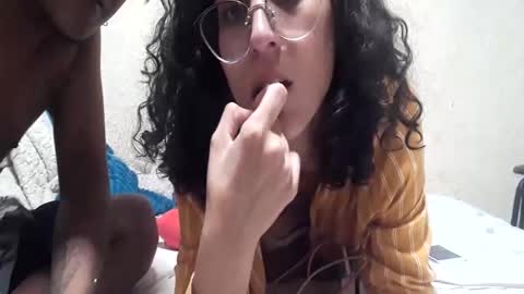 Snapshot of casalbruxos chatting on 10.24.25 Casal bruxo online show from 10.24.25