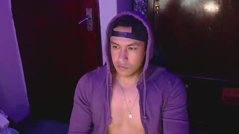 Snapshot of casas_oom chatting on 03.01.25      online show from 03.01.25