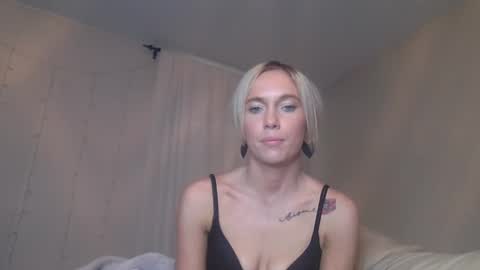 Snapshot of caseygirl6879 chatting on 10.07.25 Casey Lakes online show from 10.07.25