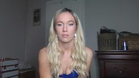 Snapshot of caseygirl6879 chatting on 10.19.25 Casey Lakes online show from 10.19.25