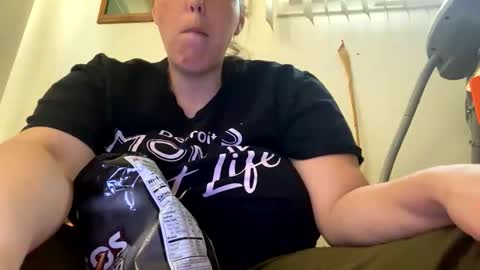 Snapshot of cashcoupllle chatting on 09.12.25 Cash Couple online show from 09.12.25