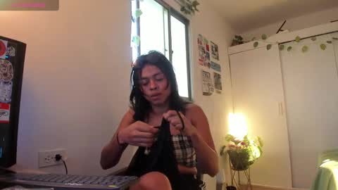Snapshot of cassiecol chatting on 12.14.24 cASSie online show from 12.14.24