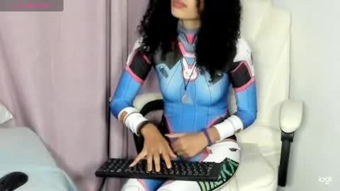 Snapshot of cassiophea_ chatting on 01.07.25 Cami online show from 01.07.25