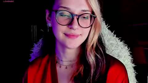 Snapshot of cassy_moore chatting on 02.20.25 Ellie online show from 02.20.25