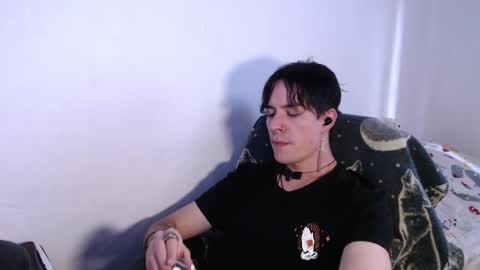 Snapshot of casteryx chatting on 10.03.25 Juan online show from 10.03.25