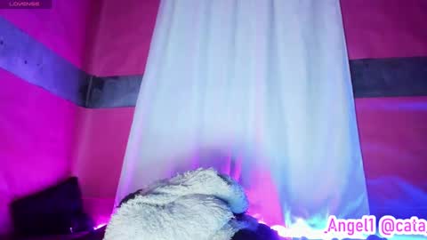 Cata Angel online show from 01.28.25