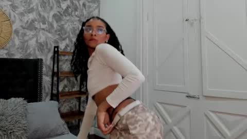 Snapshot of cataleya_wayne chatting on 11.18.25 Cataleya online show from 11.18.25