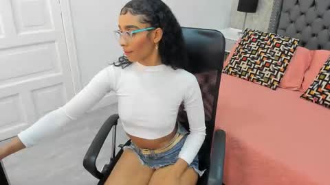 Snapshot of cataleya_wayne chatting on 11.21.25 Cataleya online show from 11.21.25