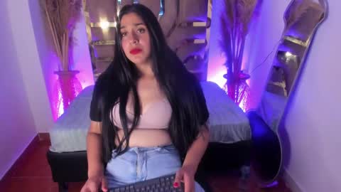 Snapshot of catalina_bustos chatting on 02.28.25 Catalina bustos online show from 02.28.25