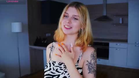 Snapshot of catharinehaeckel chatting on 10.17.25 Katrin online show from 10.17.25
