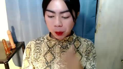 Snapshot of cathy_ho chatting on 01.19.25 cathy_ho online show from 01.19.25