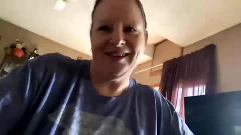 Snapshot of cayuga88 chatting on 10.19.25 cayuga88 online show from 10.19.25