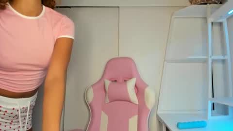 Snapshot of cedaya555 chatting on 12.17.24 CEDAYA555 online show from 12.17.24